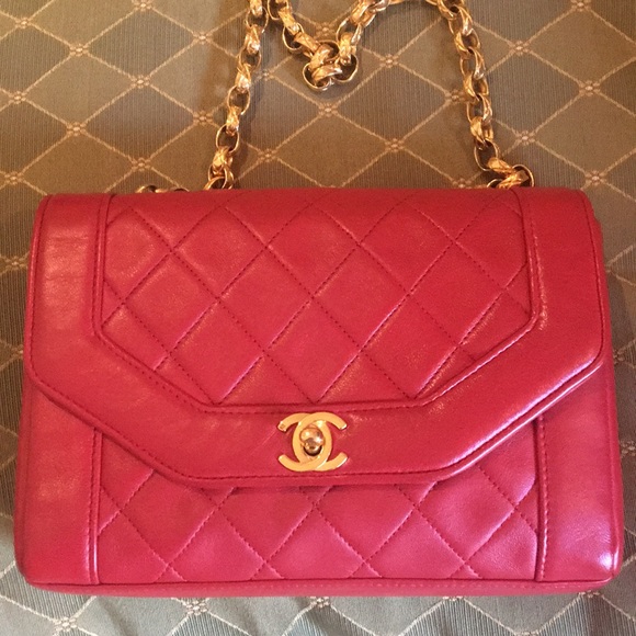 Authentic Chanel bag - Picture 1 of 15